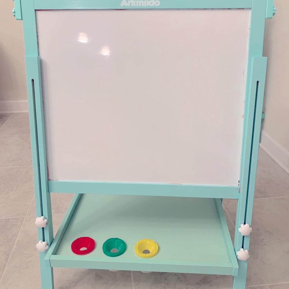 Kids Art Easel - Perfect Holiday/Christmas Gift!
